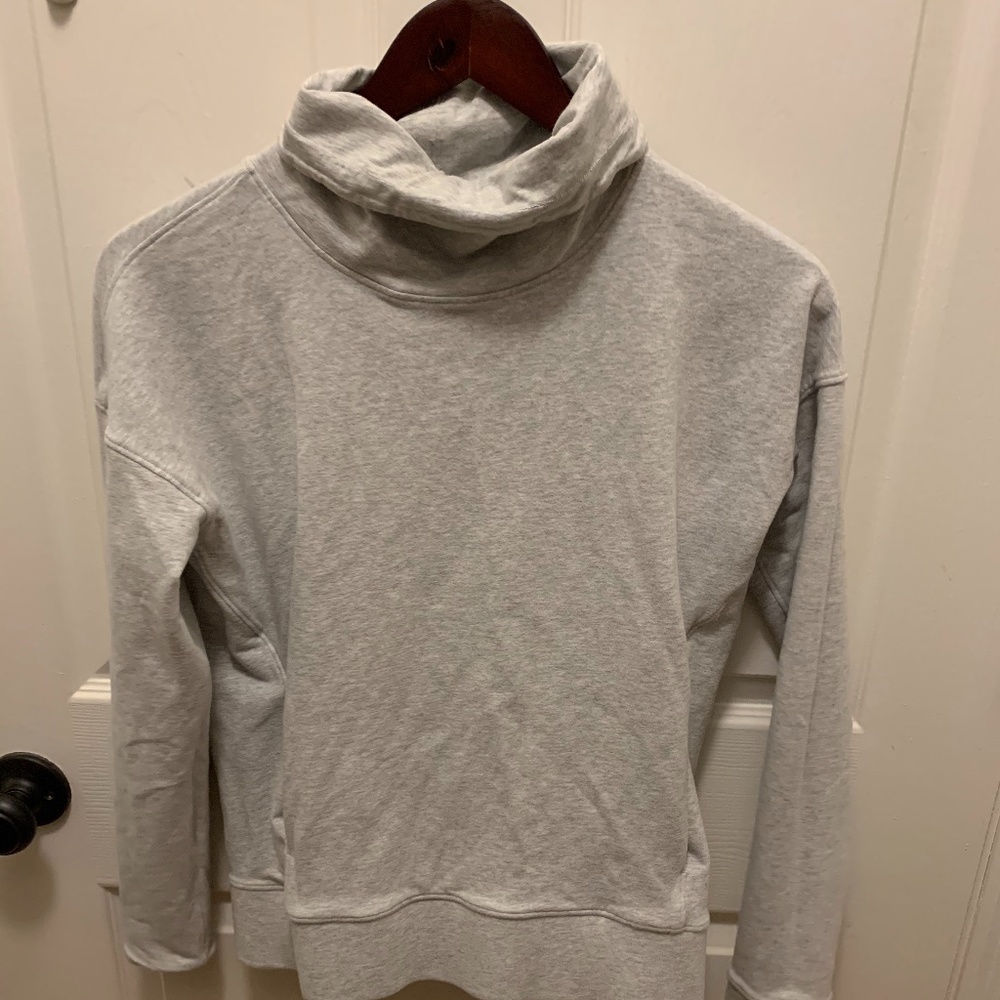 Lululemon Gray Pullover